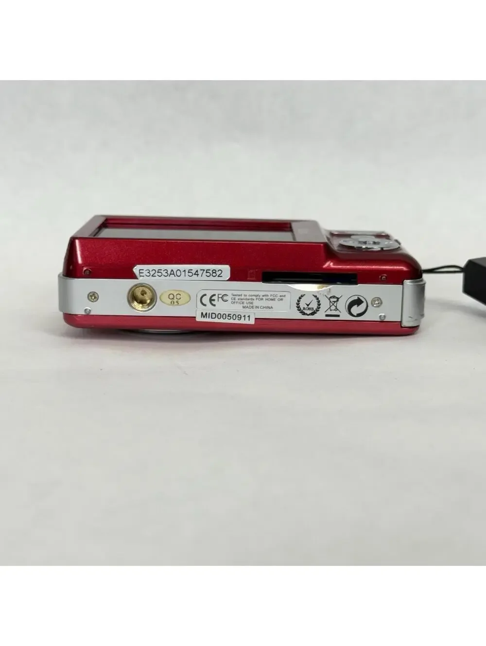 Vivitar ViviCam T027 -‎ 12.0MP  4x Zoom - Digital Camera - Red - For Parts